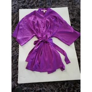 Victoria’s Secret Women's Purple Tie Front Satiny Short Robe Small Pockets